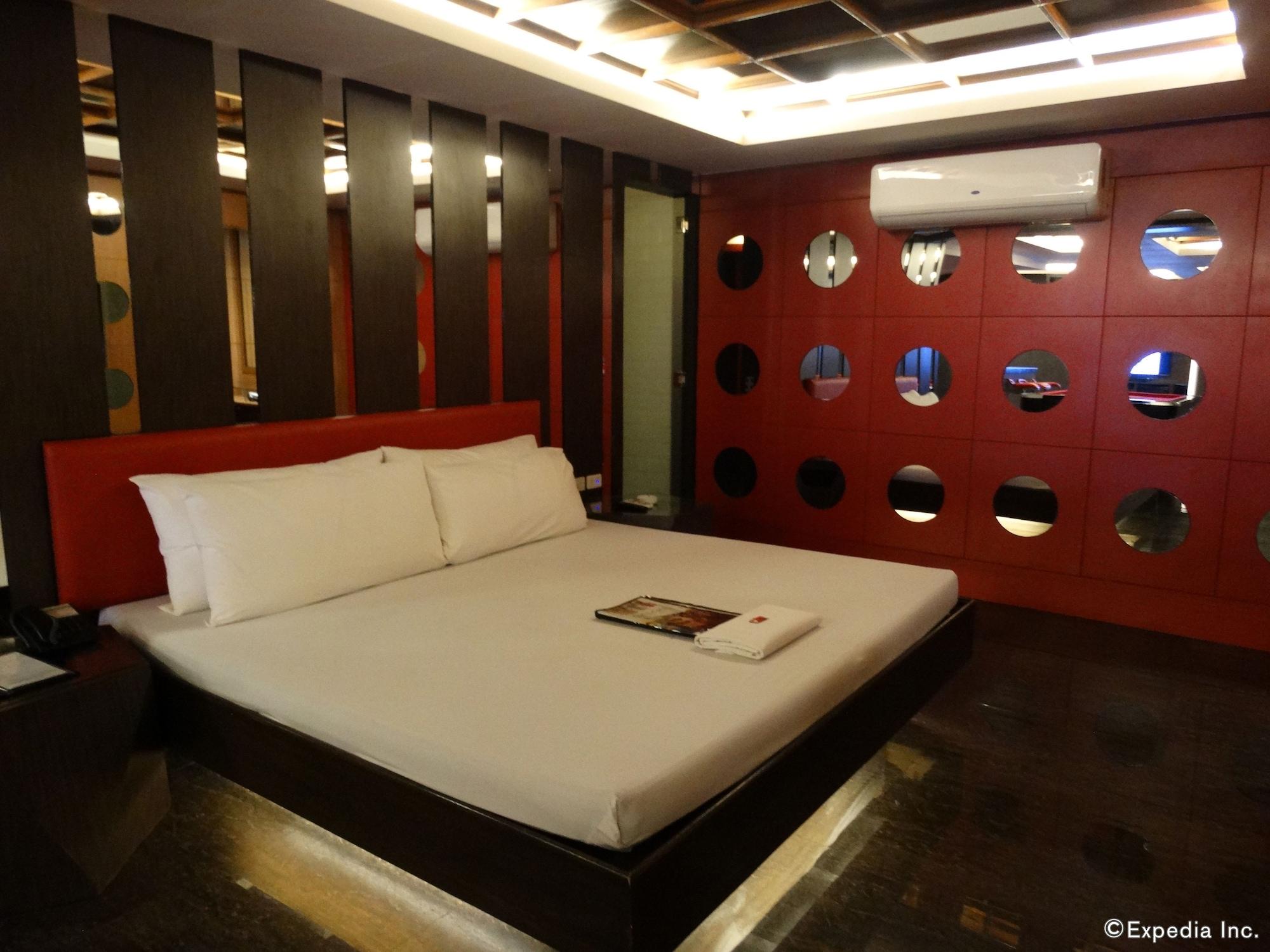 Hotel Ava Cuneta Pasay Exterior photo