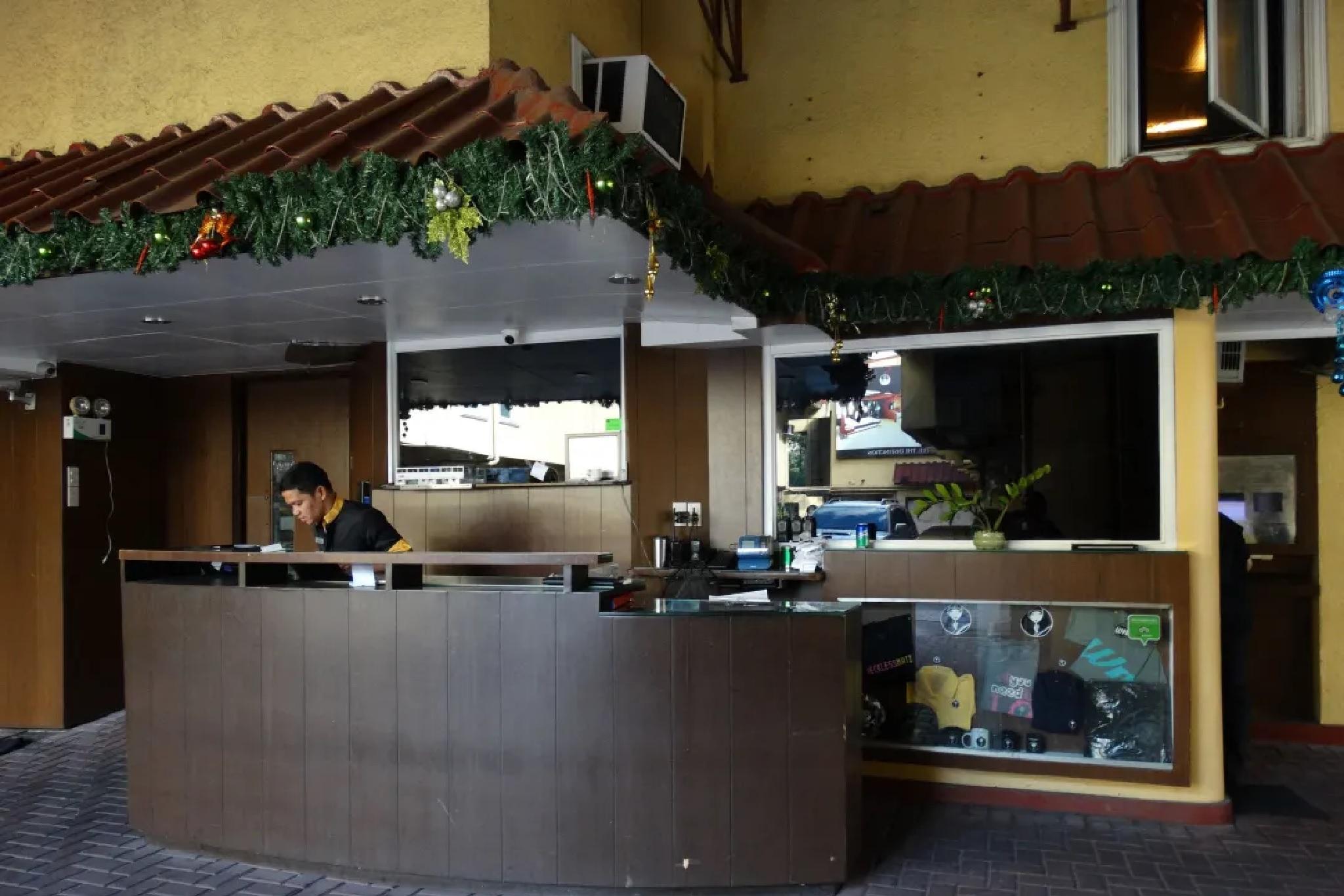 Hotel Ava Cuneta Pasay Exterior photo