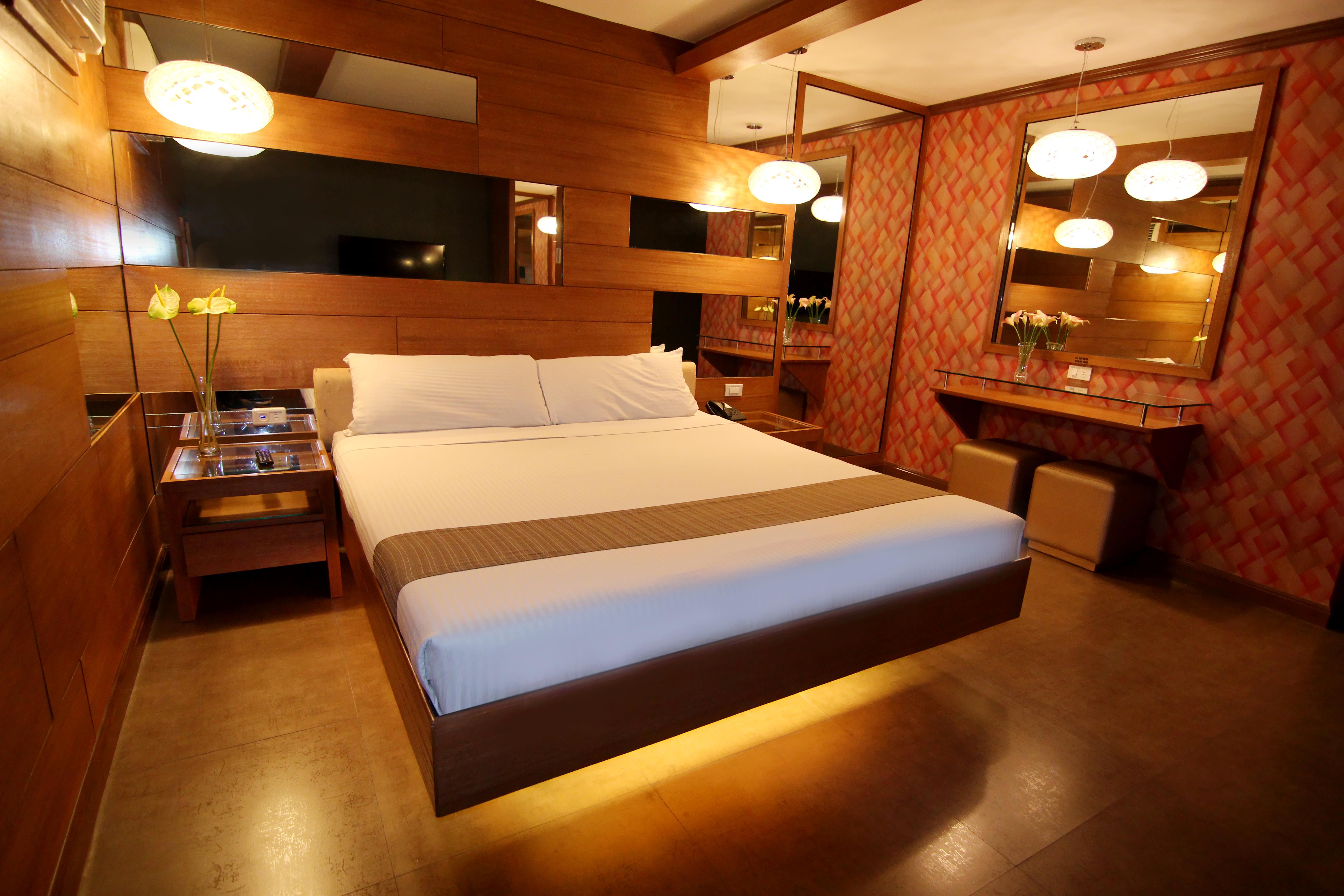 Hotel Ava Cuneta Pasay Exterior photo